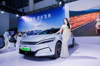 比亚迪旗舰汉L、唐L成都上市，重塑市场价值标杆，汉唐双车引领20-30万级市场新篇章