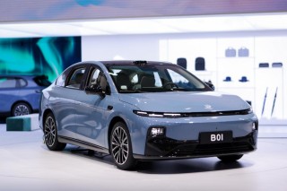 上海车展新能源轿车争锋，零跑B01何以成焦点？