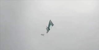 西安夜空神秘黑影解读，强对流天气下的龙影探秘