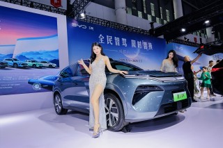 比亚迪旗舰汉L、唐L成都上市，重塑市场价值标杆，汉唐双车引领20-30万级市场新篇章
