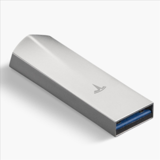 特斯拉专用U盘上线，599元512G，支持行车记录与哨兵功能