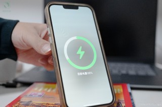 iWALK磁吸充电宝，横屏追剧必备，苹果安卓通用神器