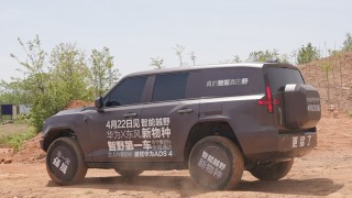 华智野SUV与东风猛士全明星阵容盛大亮相上海车展