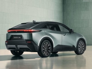 丰田C-HR纯电动SUV，重塑欧洲市场格局的新标杆力量
