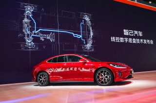 智己汽车线控数字底盘技术引领上海车展创新风潮
