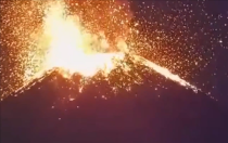 危地马拉火山喷发加剧，灰柱7000米高，造成至少200人死亡危机升级