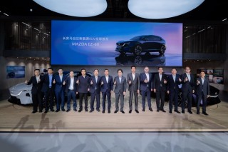 长安马自达MAZDA EZ-60全球首秀，驭电新境，电动未来启程