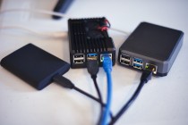 哪个软路由固件更适合用于搭建NAS系统