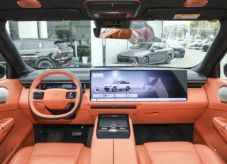 智享百变旗舰大六座SUV 领克900 上市，起售价28.99万