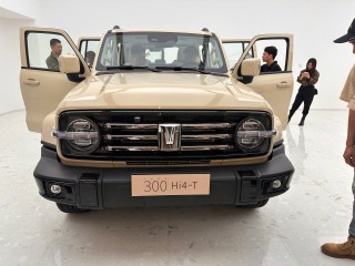 全新坦克300 2025款上市，价格区间公布，售价在19.98万元至24.98万元之间