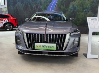 红旗H5 PHEV西安车展亮相，豪华混动新标杆引领潮流风潮