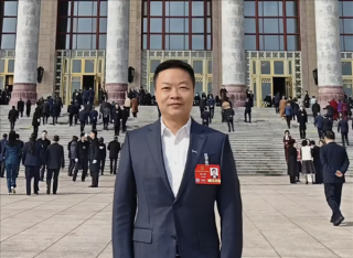 何小鹏谈未来三年淘汰赛，仅余七家中国新能源车企巨头生存下来展望