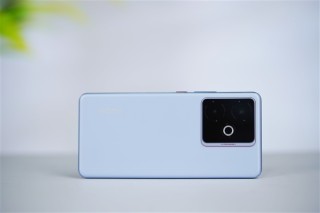 真我GT7图赏，冷天玑9400+手机惊艳亮相