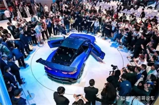 智能、能源与全球化交汇，重塑游戏规则者蓄势待发——2025年上海车展观察