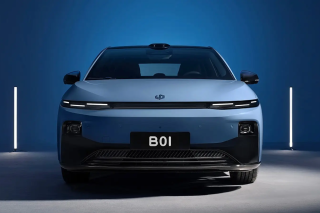 女性用户选购零跑B01、小鹏M03与特斯拉Model 3的指南，避免陷阱，明智选择！