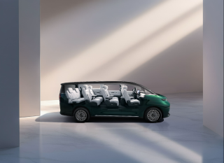 吉利银河豪华MPV L380震撼上市，陆地飞行堡垒，价格亲民仅29.99万元起