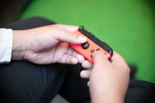 如何在PC电脑上使用任天堂Nintendo Switch Joy?Cons手柄