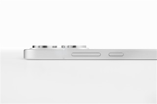 OPPO Reno 14系列全新亮相，独特镜头排列与冷雕玻璃设计惊艳世人