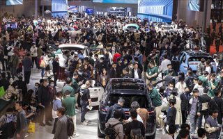 燃油车“死守”上海车展