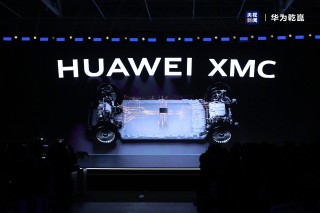 华为在2025上海车展发布乾崑智能汽车解决方案，引领未来出行新篇章