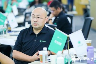 人形机器人初创公司掌舵者的探索之路，技术到商业的跨越