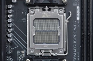 技嘉B850M AORUS PRO WIFI7主板图赏，锐龙9000系列的完美搭档，甜品座驾深度体验