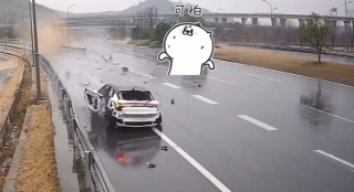 极氪001高速追尾大货车事故，乘员舱安然无恙揭秘