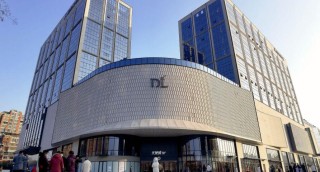 有人领胖东来补偿倒贴300元原地消费 真诚是最好营销手段