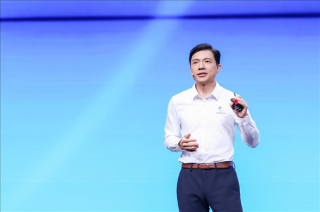 百度Create AI开发者大会，李彦宏发布新模型与应用，开发者热烈响应MCP技术浪潮