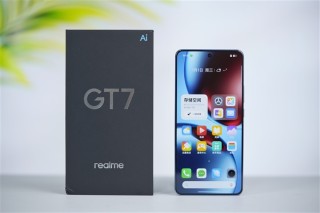 真我GT7图赏，冷天玑9400+手机惊艳亮相