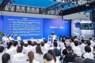 李书福预见未来，极氪回归吉利背后的战略考量与机遇挑战揭秘