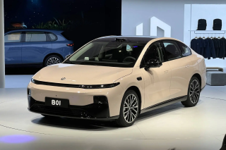 女性用户选购零跑B01、小鹏M03与特斯拉Model 3的指南，避免陷阱，明智选择！