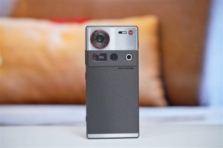 努比亚Z70S Ultra摄影师版发布，真全面屏Ultra震撼上市，国补价仅4099元起！