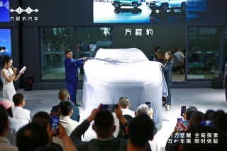 方程豹全新SUV系列钛3在新疆五一车展亮相并正式上市