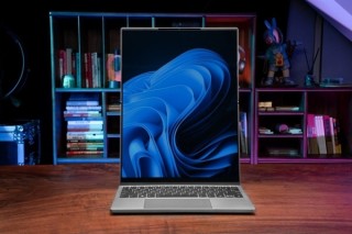 MWC 2025亮点频现，外折笔记本与手机外接镜头大放异彩