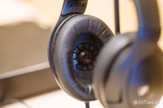 封闭式设计媲美开放耳机:森海塞尔HD 620S耳机详细测评