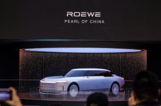 荣威品牌，体面、超值与信赖三核驱动，引领家庭出行革新风潮