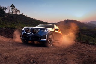 BMW X3长轴距版智能驾趣升级，驰骋雨林探险之旅