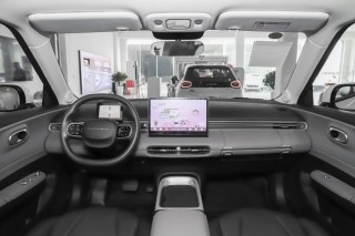 6.78万5座无框门小车，真香！年轻人的理想出行伴侣——330km续航之选