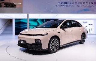 零跑B01全球首秀，价格屠夫的最新力作，颠覆市场期待！