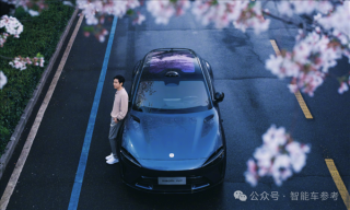 小米YU7，纯电续航新标杆出炉，雷军的微博更新也火热起来