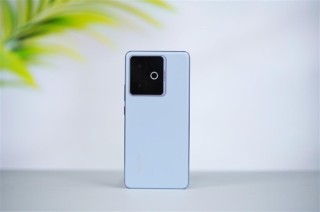 真我GT7图赏，冷天玑9400+手机惊艳亮相