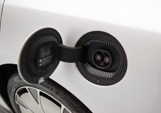 仰望U7双动力震撼登场，国产新能源豪华轿车时代来临，百万级豪车惊艳表现超越BBA