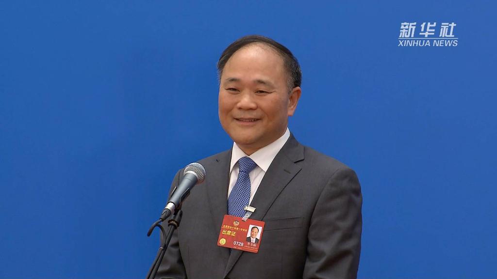 王传福与李书福，汽车界风云对决，福祸难料？
