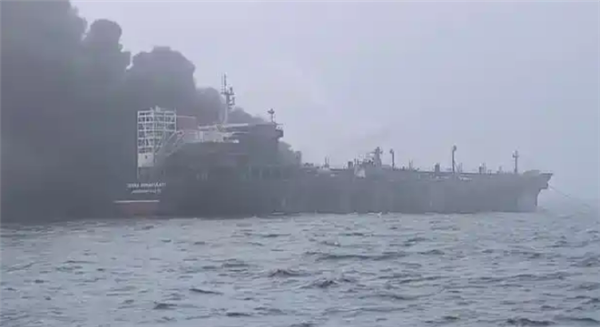 美国油轮与葡萄牙货轮在英国相撞：一俄罗斯人被批捕