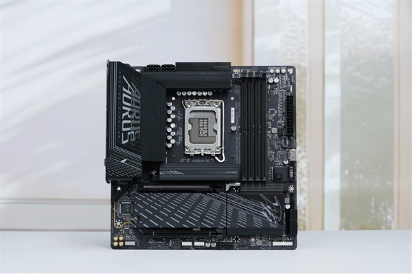更亲民Ultra座驾！技嘉B860M AORUS PRO WIFI7主板图赏