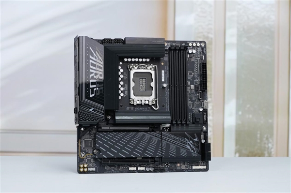 更亲民Ultra座驾！技嘉B860M AORUS PRO WIFI7主板图赏