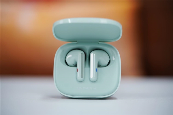 半入耳降噪杀到169元！REDMI Buds 7S耳机图赏