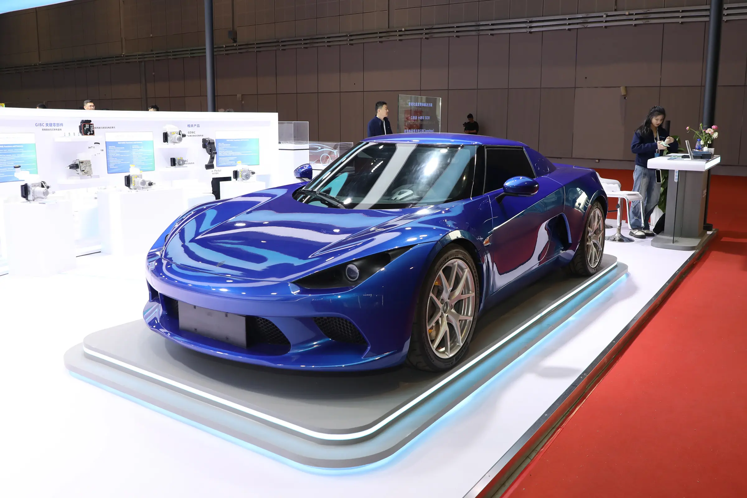 赛道配置齐全！小跑车SC01上市，售价22.98万元起开启抢购热潮