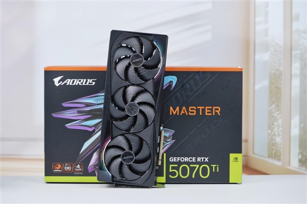超级雕来了！技嘉AORUS RTX 5070 Ti MASTER 16GB显卡图赏